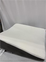 MEMORY FOAM BED WEDGE PILLOW 24 x8IN