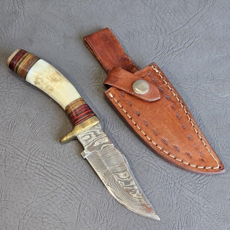 Damascus Knife with Leather Sheath