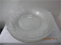6 9" Glass Plates nice pattern