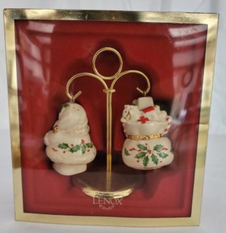 LENOX CHRISTMAS ANNUAL SALT AND PEPPER