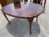 CHERRY QUEEN ANNE DINING ROOM TABLE