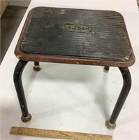 Cal-Daik step stool 12X10X11X. Missing bottom