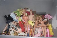 TOTE OF BARBIES AND CLOTHING