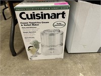 CUISINART FROZEN YOGURT ICE CREAM MAKER