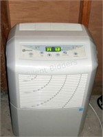 65 Pints Capacity Dehumidifier w Humidstat