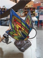 LEADED GLASS BUTTERFLY TABLE LAMP