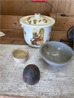 Crock, chamber pot, bowl and weight