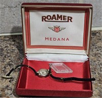 Vintage Roamer ladies watch not tested