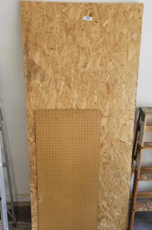 2 PC PLYWOOD AND PEG BOARD