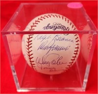 281 - AUTOGRAPHED BASEBALL IN DISPLAY (J34)