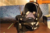 New Graco Baby car seat/carrier