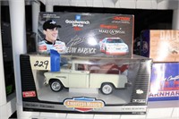 Die Cast Cars Kevin Harvick & '55 Chevy Cameo 3100