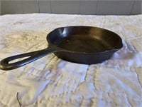 19050 Wagner Ware 6 1/2" Cast Iron Skillet