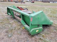 John Deere 444 corn head