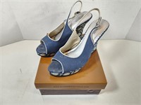 NEW Blossom: Petal-1 Blue Shoes (Size: 9)