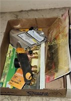 Box of Garden Spade & Hose Attachements (#871)