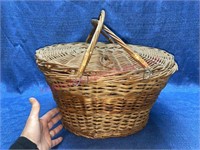 Antique basket w/ handles