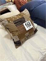Assorted Pillows(Sec Br)