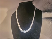 Vtg faux? Pearl necklace