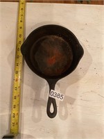 Cast Iron 4 Skillet with heat ring