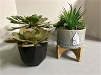 4 PC SELECTION OF FAUX SUCCULENT DECORATOR PLANTS