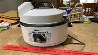 Nesco Roast- Air Oven 6