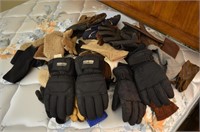 Lot of Womens Hats & Gloves