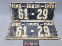 1942 Iowa Licenses Plates Set