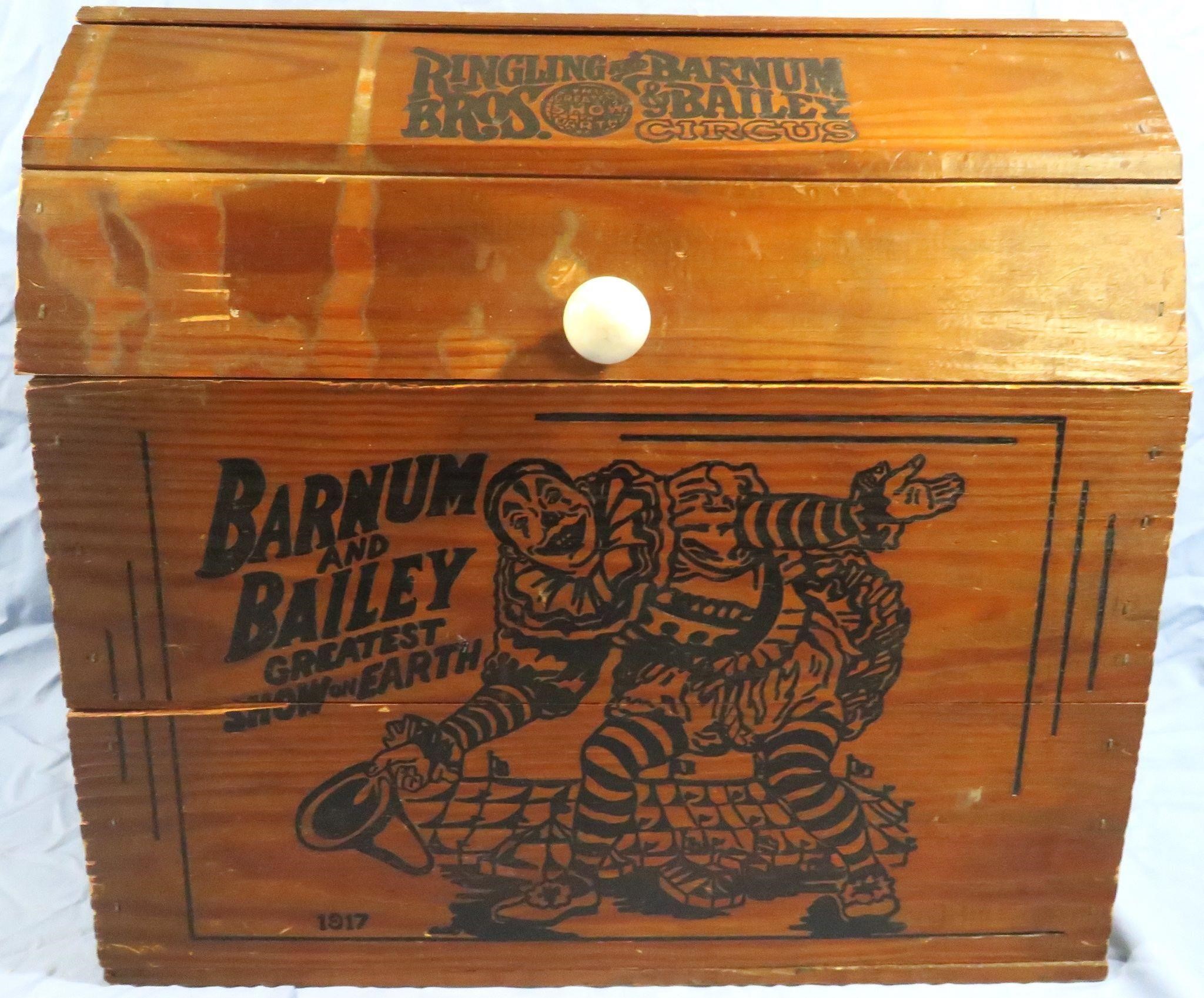 RINGLING BROS & BARNUM CIRCUS WOOD TRUNK TOY CHEST