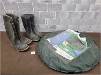 Bud free screen room and 2 pair rubber boots