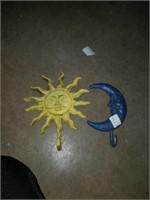 Metal sun and moon hooks