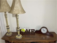 GROUP OF LAMP, HOME SIGN, AND MANTLE CLOCK