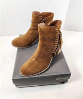 NEW Kenneth Cole Boots (Size: 8)