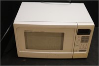 Emerson MW8675W Microwave