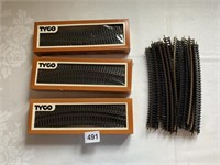 TYCO HO SCALE ELECTRIC TRAIN TRACK