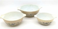 Set of Pyrex Mixing Bowls