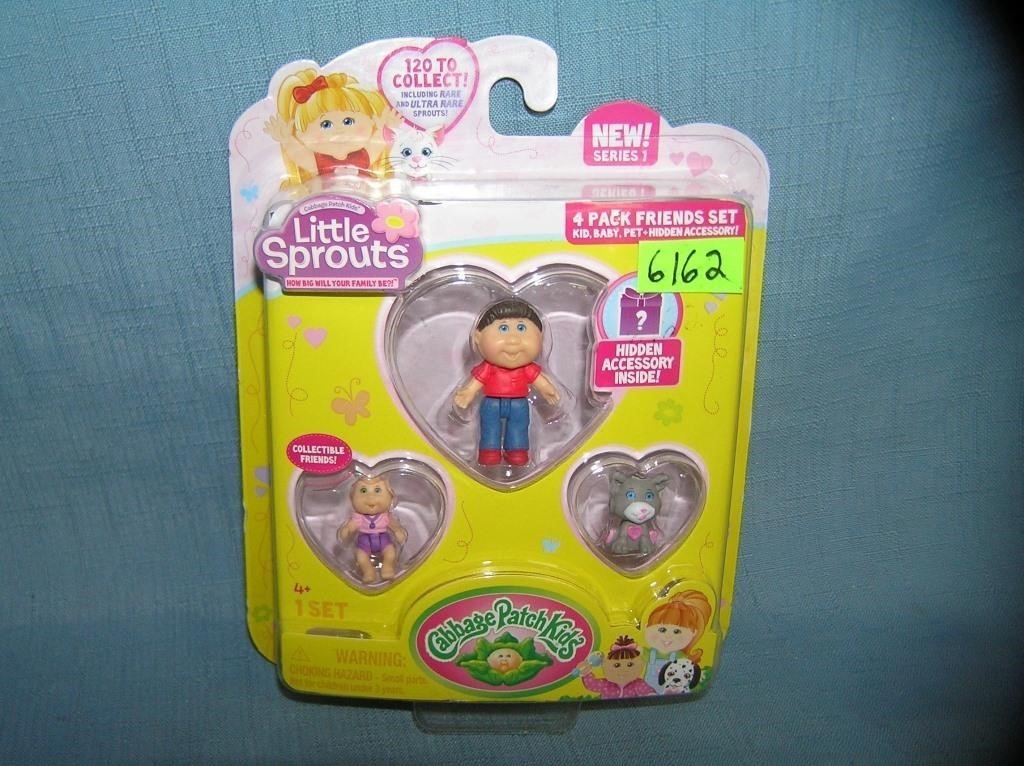 Little sprouts mini figures play set mint in packa