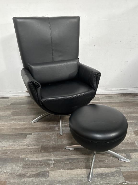 Vintage post modern leather swivel chair and