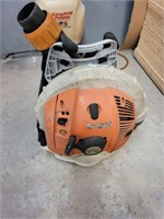 STIHL BACK PACK BLOWER, HAS COMPRESSION