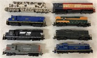 8 HO Train Engines Kato & others