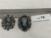 Classic Cameo Broaches