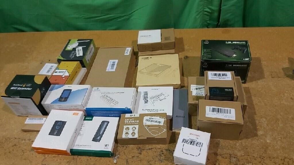 Lot of 20+ Computer Accessories. Expansion card, W