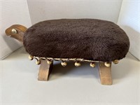 Turtle foot stool