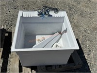 Utility Sink w/ Spray Faucet & Legs