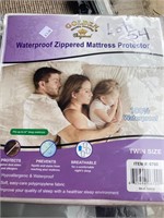 WATERPROOF MATRESS PROTECTOR- TWIN SIZE