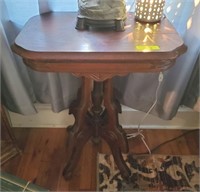VICTORIAN SIDE TABLE