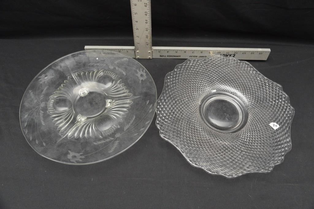 GLASS SERVING PLATTERS