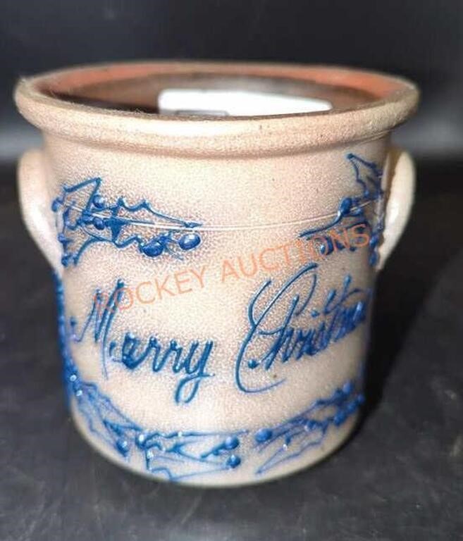 Small Christmas pottery crock