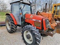 Massey Ferguson 4253 tractor with cab. 6520hrs