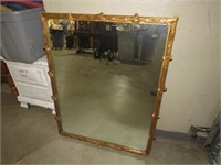 ORNATE GOLD FRAMED WALL MIRROR